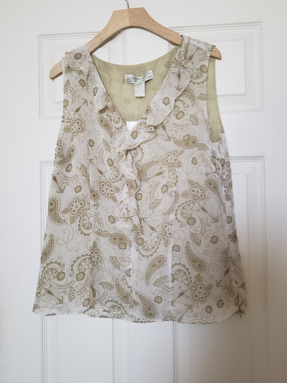 NWT Vintage Women's Pineapple Moon Chiffon Ruffle Tank Sage Paisley - Size Large